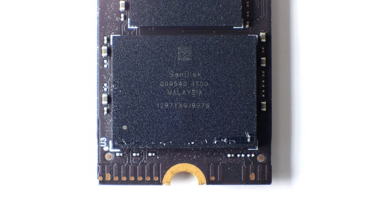 一條兩萬，不掉速的 TLC SSD，NAS 專用 WD Red SN700 4TB