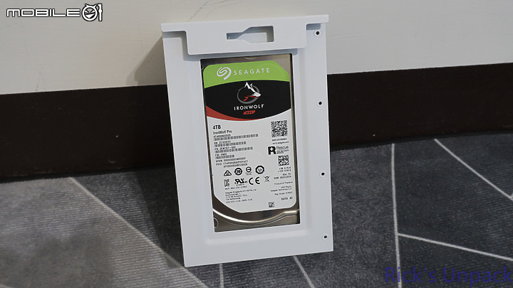 點我看大圖 【開箱】真正的"側進風"海景機殼 | NZXT H6 FLOW RGB WHITE