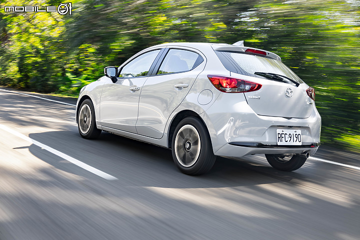 Mazda 2 15S Urban Sport 小改款試駕｜日式魂動美學，換臉再戰！