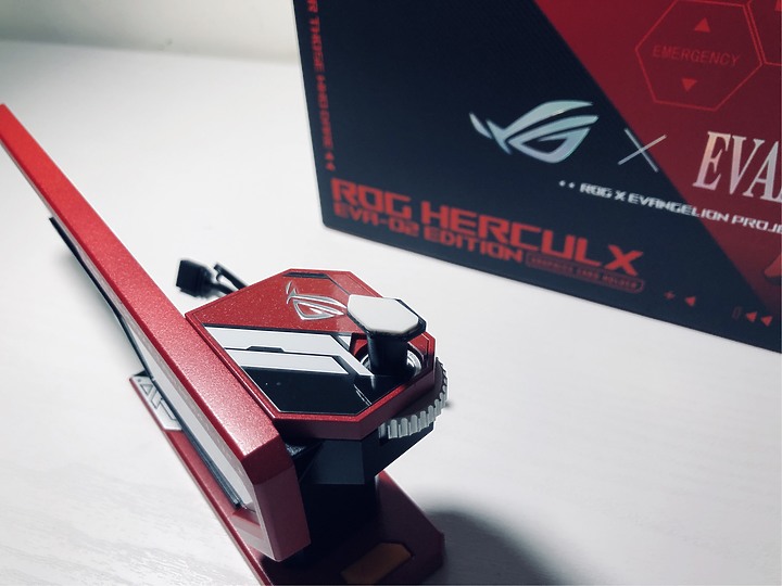 點我看大圖 「明日香-限定聯名版顯示卡支撐架」ROG Herculx EVA-02 Edition