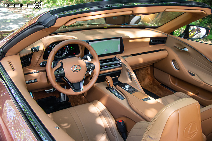 Lexus LC 500 Convertible 新年式試駕|多了貼心的升級內容,還是八缸、敞篷更讓人心動!