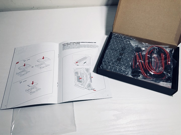 「明日香－限定聯名版 創世神機殼」ROG Hyperion EVA-02 Edition