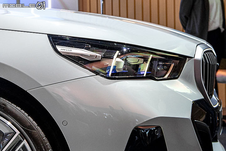【採訪】BMW i5 雙車型 329 萬元起正式上市 & 詳細實拍介紹!