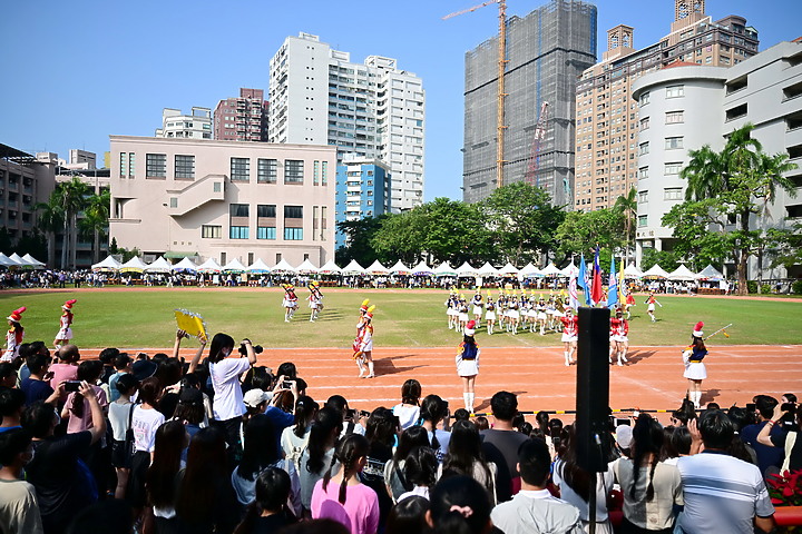 Z8+24-70mm H.265 8-bit (MOV)4K30P高雄女中建校99年校慶14分39秒樂儀隊表演
