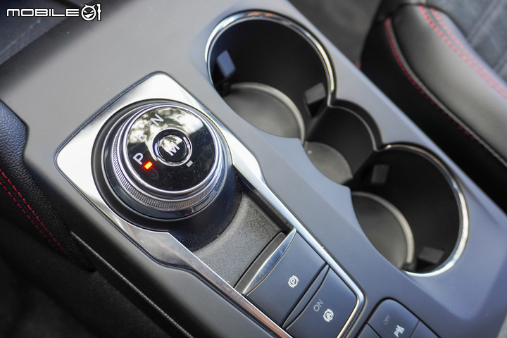Ford Kuga EcoBoost180 ST-Line Sport 試駕|千呼萬喚始出來,帥氣外型身兼均衡性能實力!