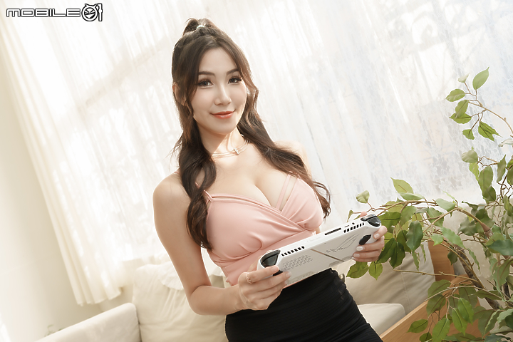 迎接 PC 遊戲新玩法｜ROG Ally、Steam Deck 長時間實際使用大對決！
