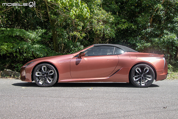 Lexus LC 500 Convertible 新年式試駕｜多了貼心的升級內容，還是八缸、敞篷更讓人心動！