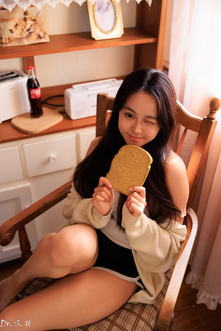 室內陽光小清新 (美女圖多)