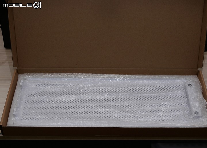 美觀輕鬆免理線 FSP全漢 CUT593W PREMIUM 開箱