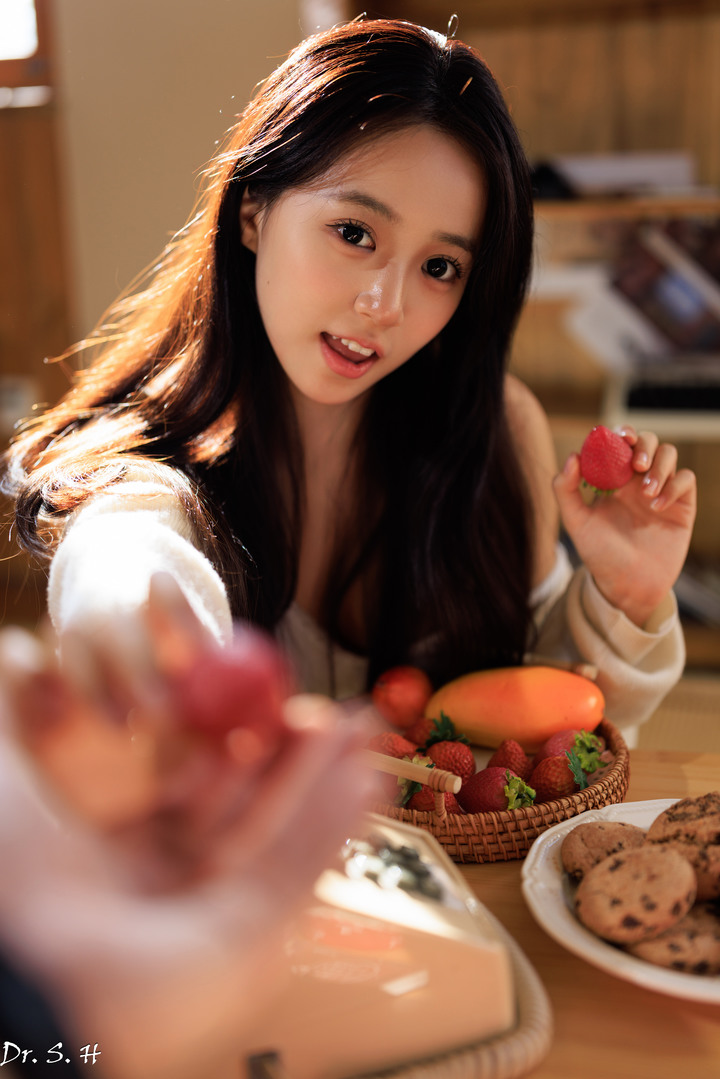 室內陽光小清新 (美女圖多)