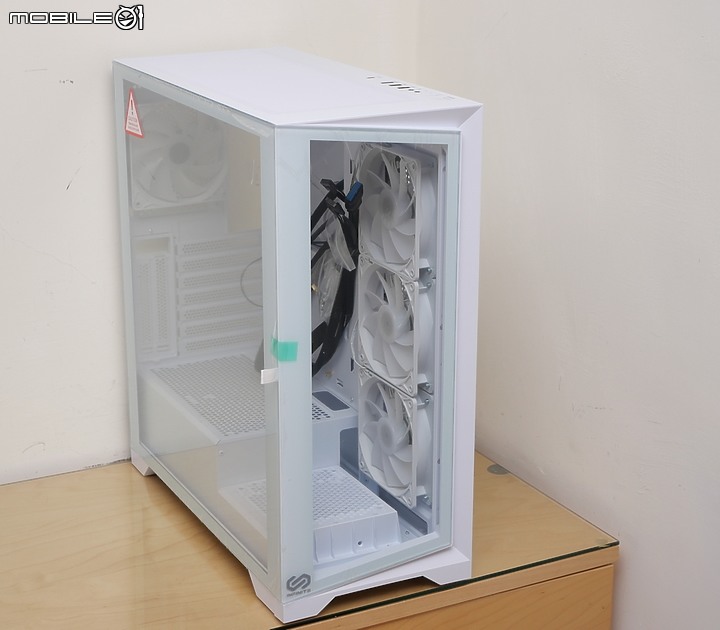 點我看大圖 價格破壞者 INFINITE VIEW P440 平價全景機殼