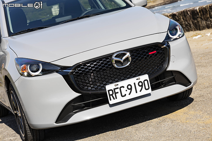 Mazda 2 15S Urban Sport 小改款試駕｜日式魂動美學，換臉再戰！