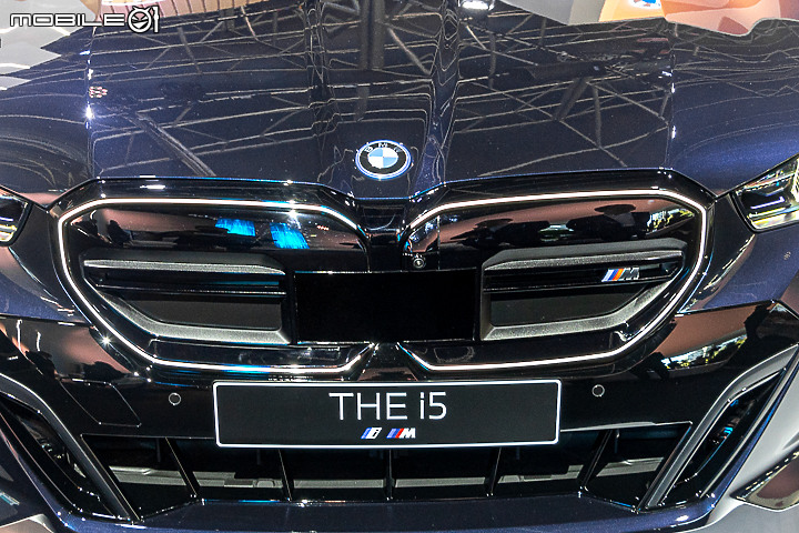 【採訪】BMW i5 雙車型 329 萬元起正式上市 & 詳細實拍介紹!