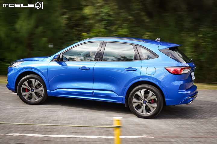 Ford Kuga EcoBoost180 ST-Line Sport 試駕|千呼萬喚始出來,帥氣外型身兼均衡性能實力!