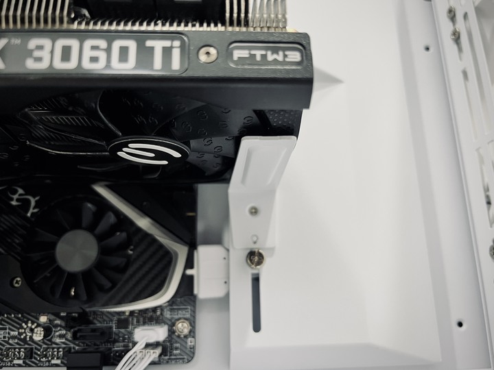 風暴來臨 全方位通風給好給滿的COUGAR MX600 RGB