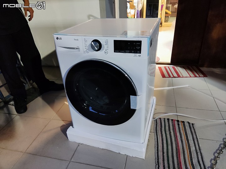 點我看大圖 【 開箱分享 】LG WR-100VW 免曬衣智慧乾衣機,實現烘衣自由的白色小精靈!