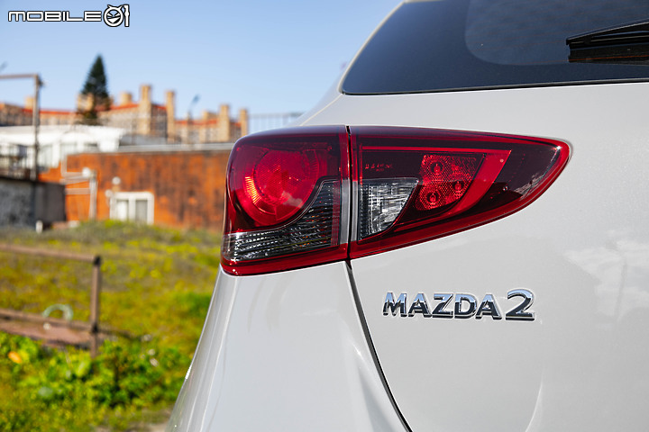 Mazda 2 15S Urban Sport 小改款試駕｜日式魂動美學，換臉再戰！