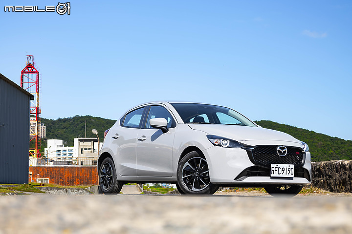 Mazda 2 15S Urban Sport 小改款試駕｜日式魂動美學，換臉再戰！