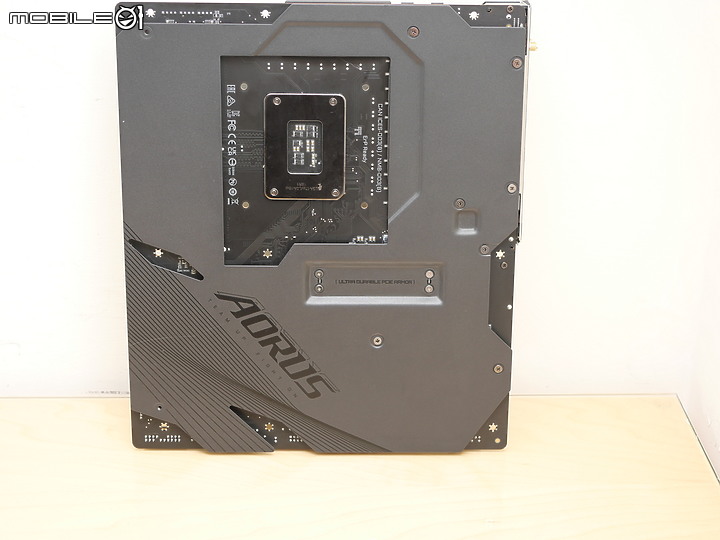 [GIGABYTE 技嘉] 雙鷹神大師 AORUS MASTER X Z790 & 4080 開箱