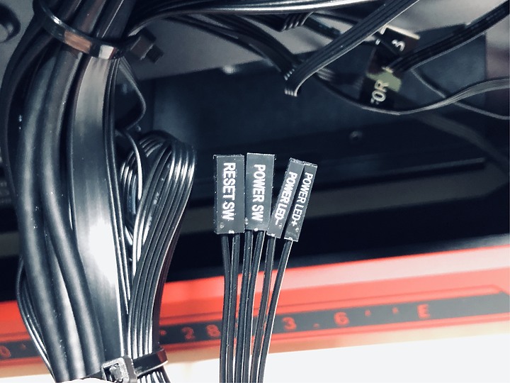「明日香－限定聯名版 創世神機殼」ROG Hyperion EVA-02 Edition