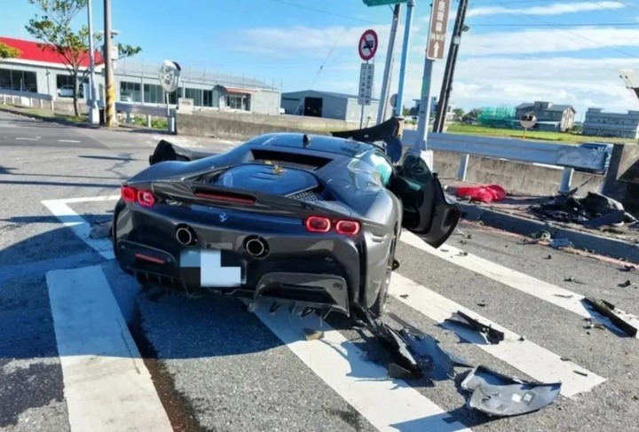2000萬法拉利自撞