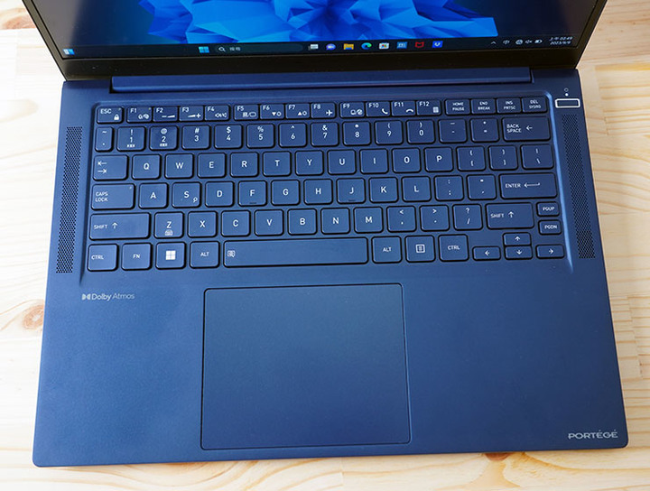 Dynabook Portégé X40L-K 開箱與深度評測:極致輕薄攜帶無負擔,純正日系風格打造精品級質感!