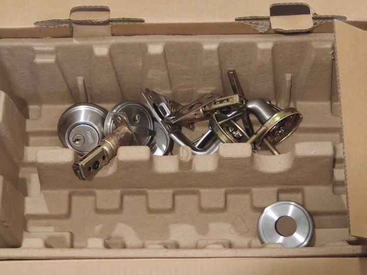 【PHILIPS 飛利浦】智能鎖 EASYKEY 603E 把手式智能鎖(電子鎖) 到府安裝全記錄，入門款真人語音操作不繁瑣，平價實用高C/P，值得推薦！