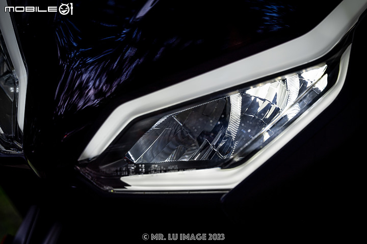 點我看大圖 2023 HONDA FORZA350開箱x霧燈安裝