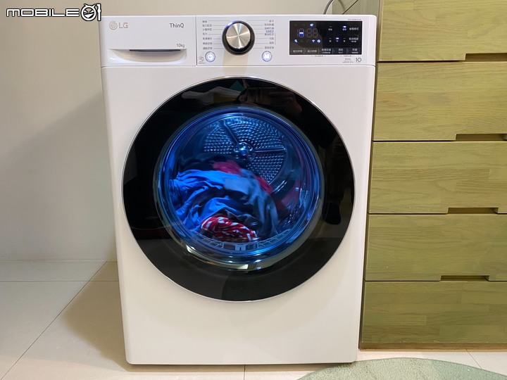 點我看大圖 陰鬱台北小資租屋族之救星下凡 LG免曬衣乾衣機來啦~