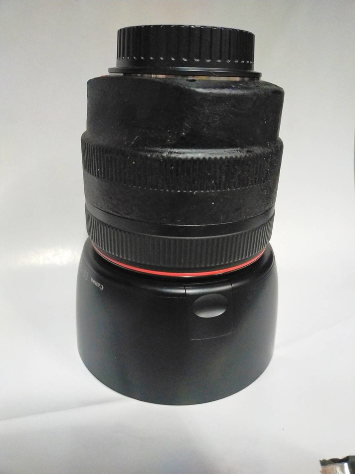 EF85mm f/1.2L II USM 黏踢踢