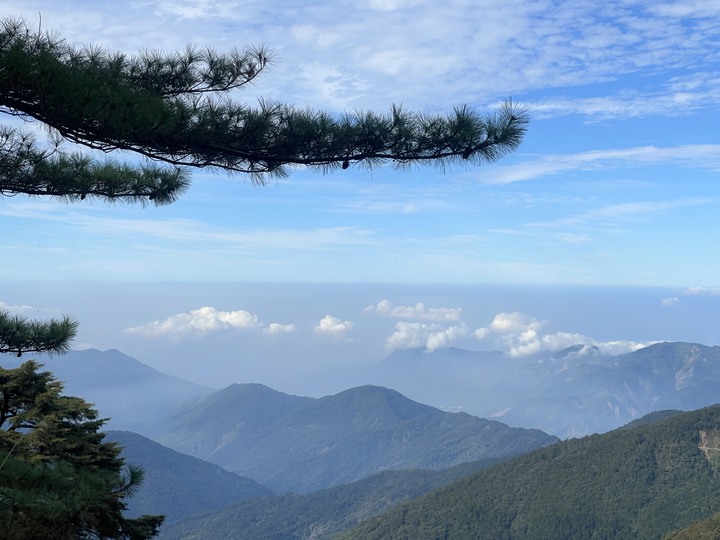 遠的要命的登山口 ─ 塑膠車雙載之一日往返小關山