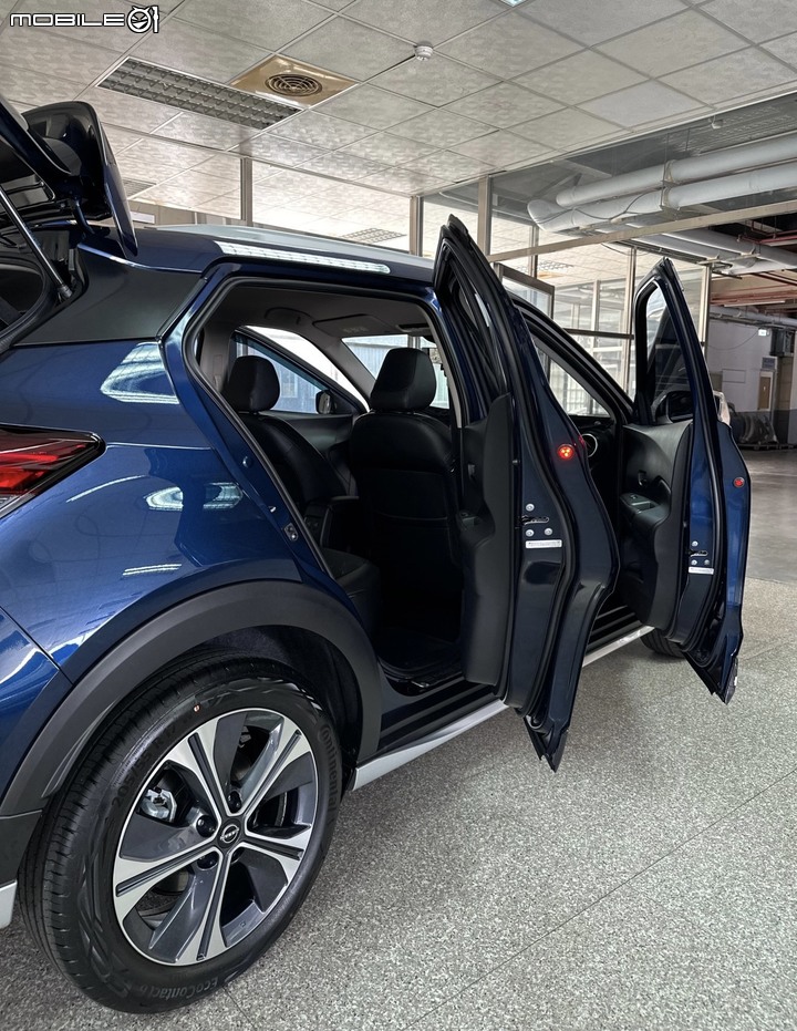 [開箱] NISSAN KICKS e-POWER～新車開箱 星夜藍～全台神單版