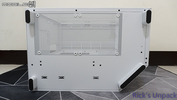 點我看大圖 【開箱】真正的"側進風"海景機殼 | NZXT H6 FLOW RGB WHITE