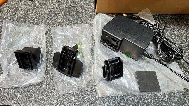 [開箱] Zyxel NWA50AX PRO + 2.5G Switch & 網卡