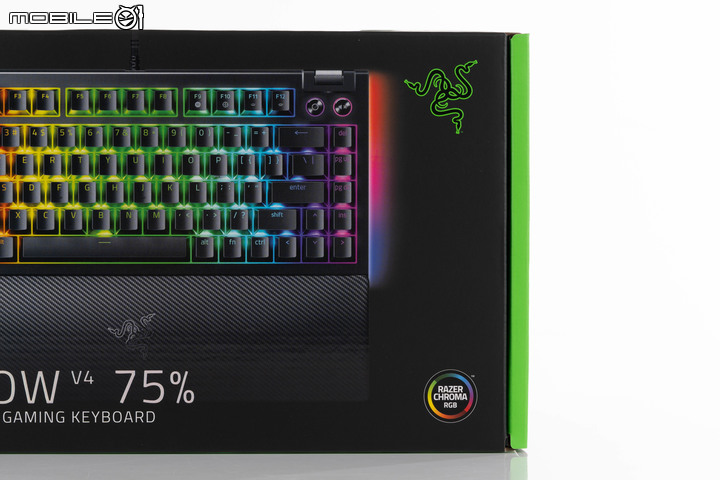 Razer BlackWidow V4 75% 機械電競鍵盤開箱試用 以可換鍵軸設計在輕巧身形內提供暢快敲擊回饋