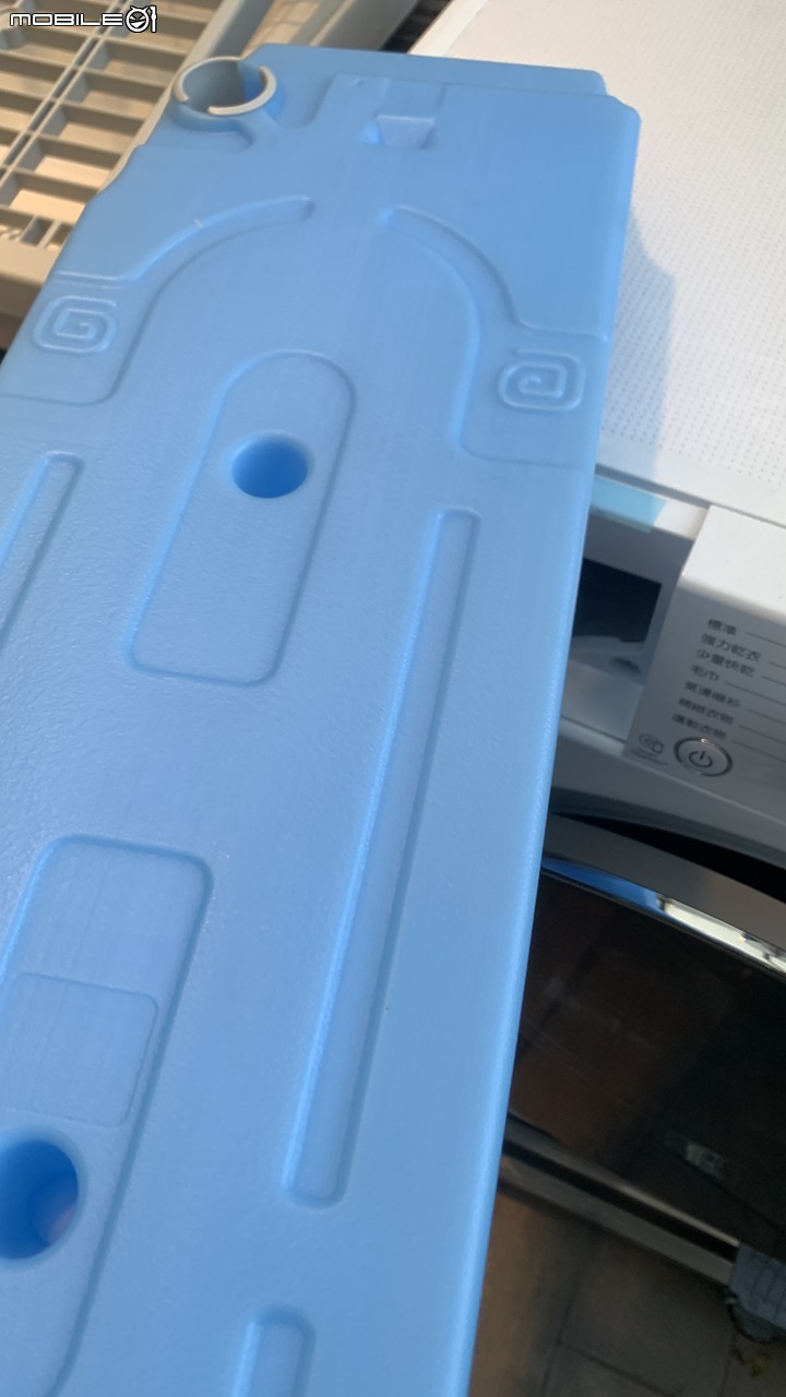 點我看大圖 傳統 V.S. 新式乾衣機大比拚! LG 免曬衣乾衣機 WR-100VW 體驗心得