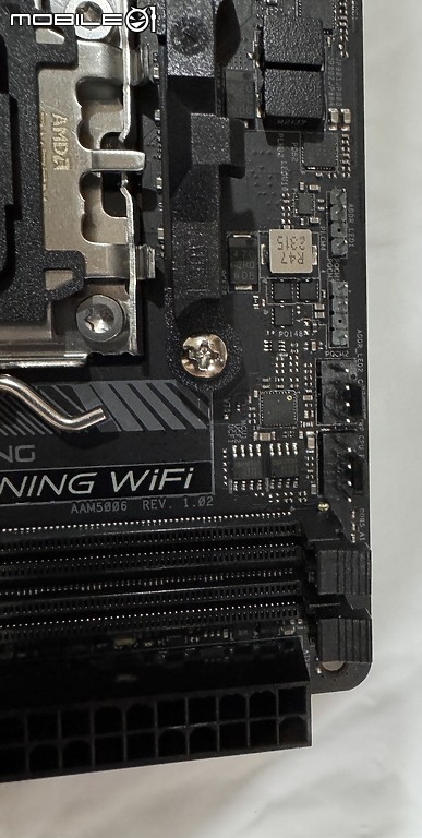 點我看大圖 預算型AM5 ITX 華擎 A620I Lightning WiFi 開箱