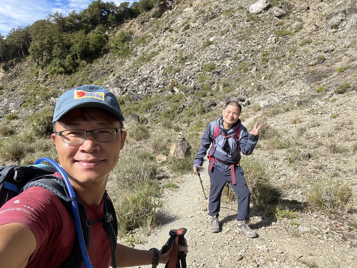 遠的要命的登山口 ─ 塑膠車雙載之一日往返小關山