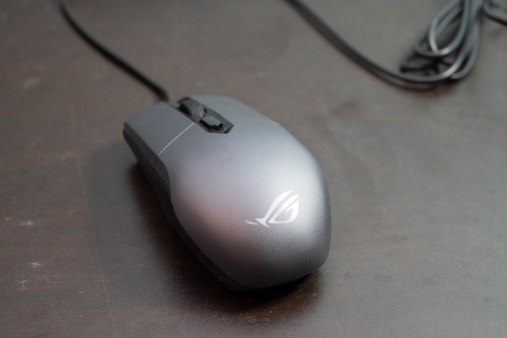 高效能大視界，ROG STRIX SCAR 18 G834JW 電競筆電開箱測試