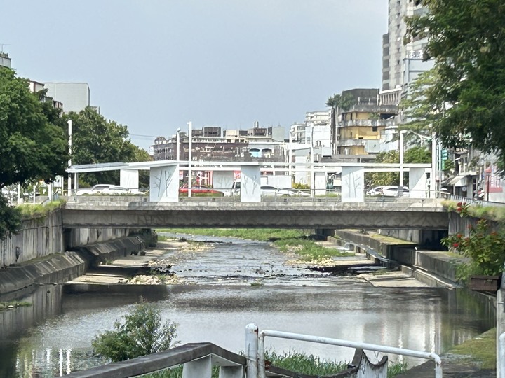 騎向「澗仔壢」(下)-老街溪、仁海宮、牛肉麵、花生酥糖