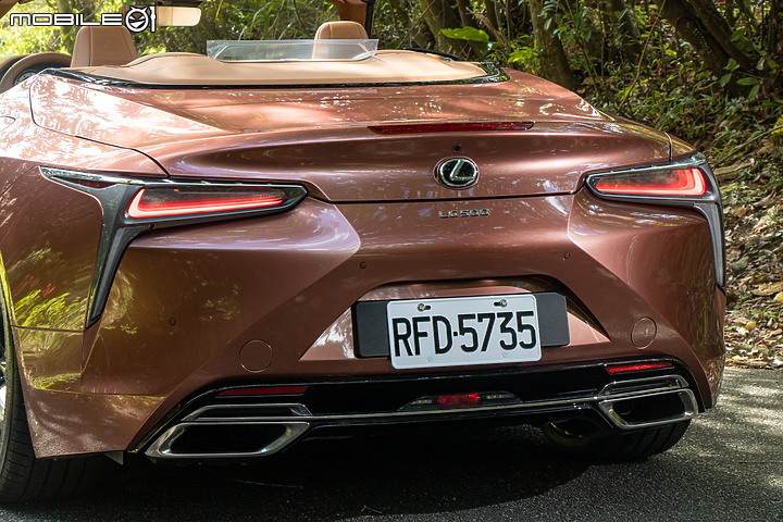 Lexus LC 500 Convertible 新年式試駕|多了貼心的升級內容,還是八缸、敞篷更讓人心動!