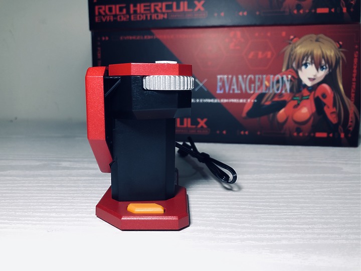 點我看大圖 「明日香-限定聯名版顯示卡支撐架」ROG Herculx EVA-02 Edition