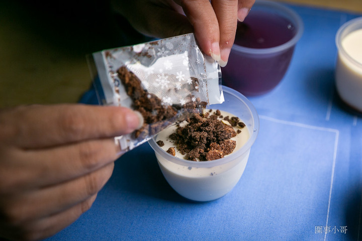 宜蘭蘇澳甜點推薦-熊甜宅，夜晚的甜點店。手工布丁超軟嫩～奶酪口感滑順香氣濃郁，只在平日的下午四點到九點營業喔！