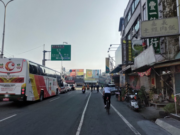 小布挑戰台南新玉門關