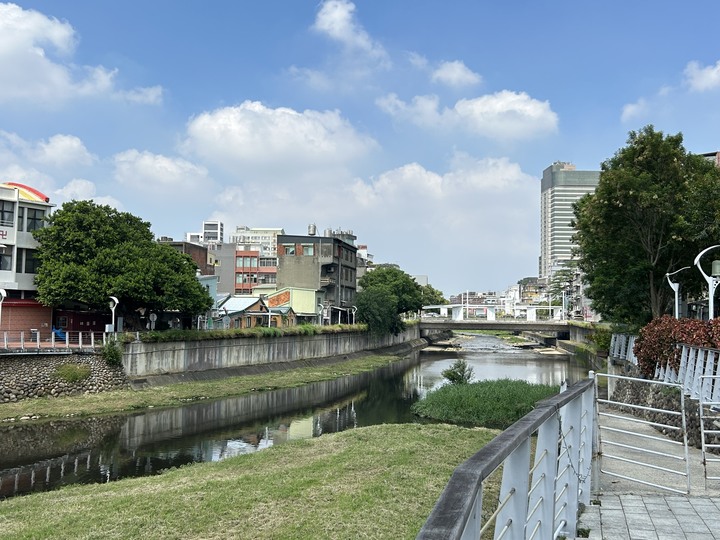 騎向「澗仔壢」(下)-老街溪、仁海宮、牛肉麵、花生酥糖