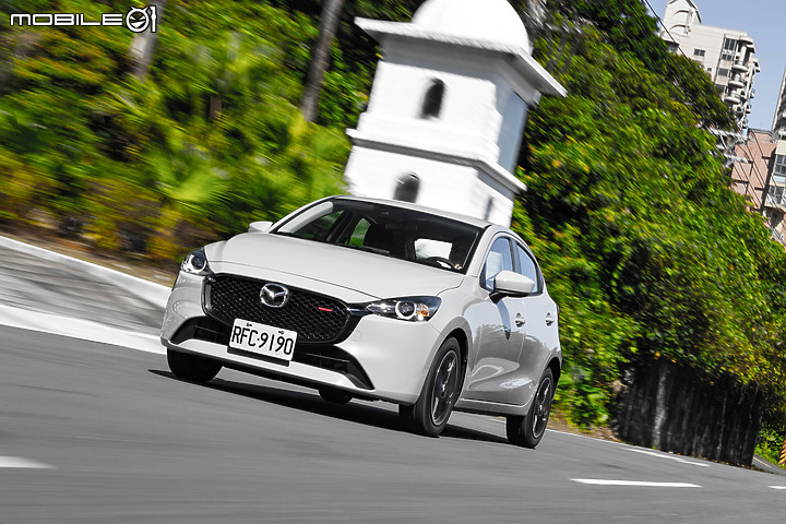 Mazda 2 15S Urban Sport 小改款試駕｜日式魂動美學，換臉再戰！