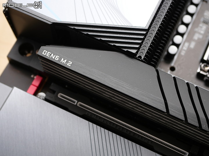 [GIGABYTE 技嘉] 雙鷹神大師 AORUS MASTER X Z790 & 4080 開箱