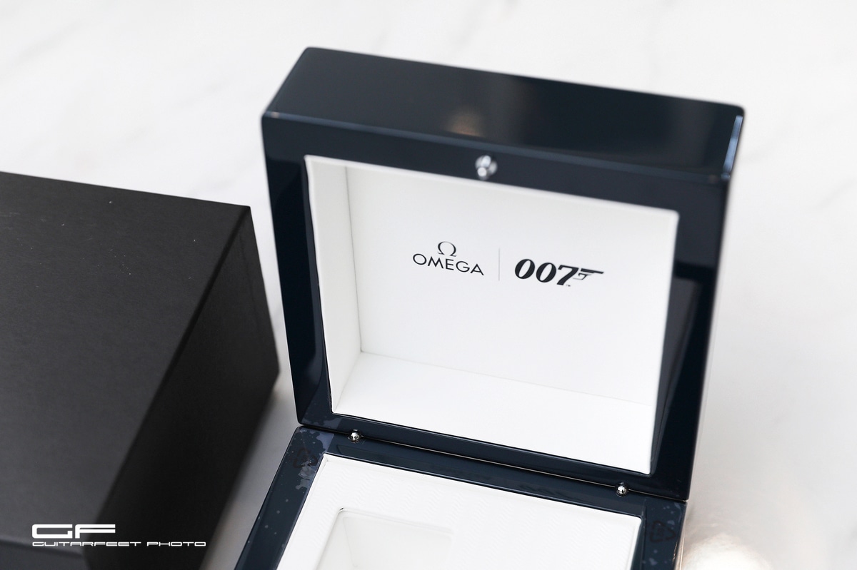 --甲子龐德-- Omega Seamaster 300m James Bond 60周年紀念腕錶開箱