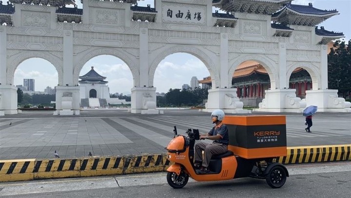 有人拿金卡多當移動餐車創業嗎???