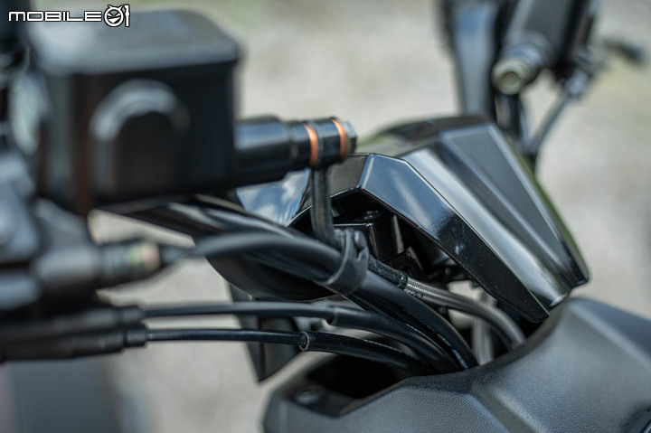 Aeon STR 250試駕｜他會是最強的白牌速克達嗎？STR 250 vs. STR 300山道較量差異全解析！
